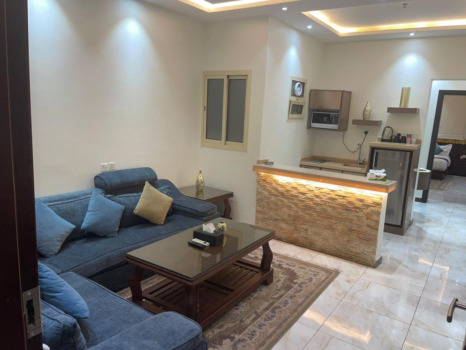 Alathriyah Hotel Suites Riaad Buitenkant foto